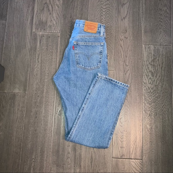 Levi’s 501 Jeans - Picture 4 of 8